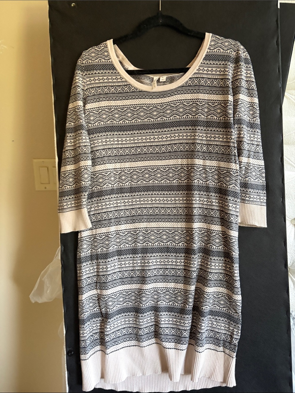 Frenchi Cream and Navy Patterned Knit Top